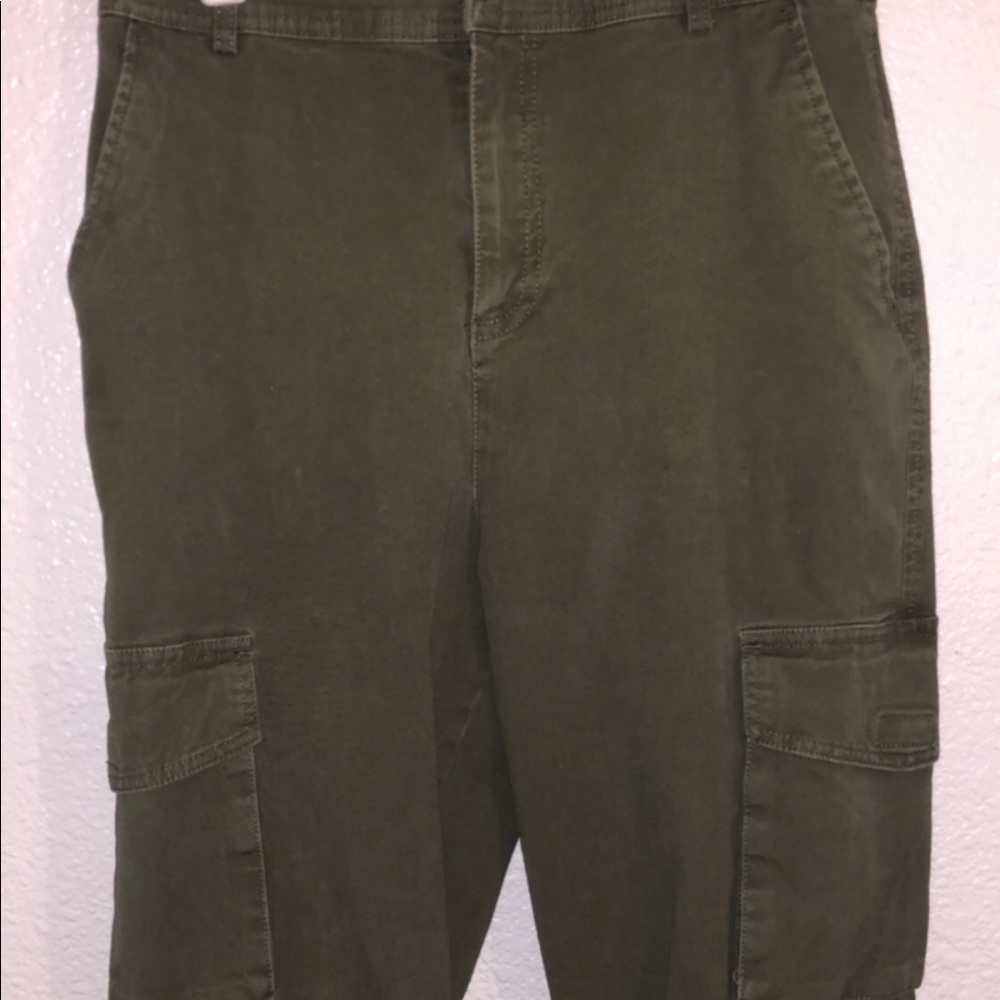 GREEN JOGGERS